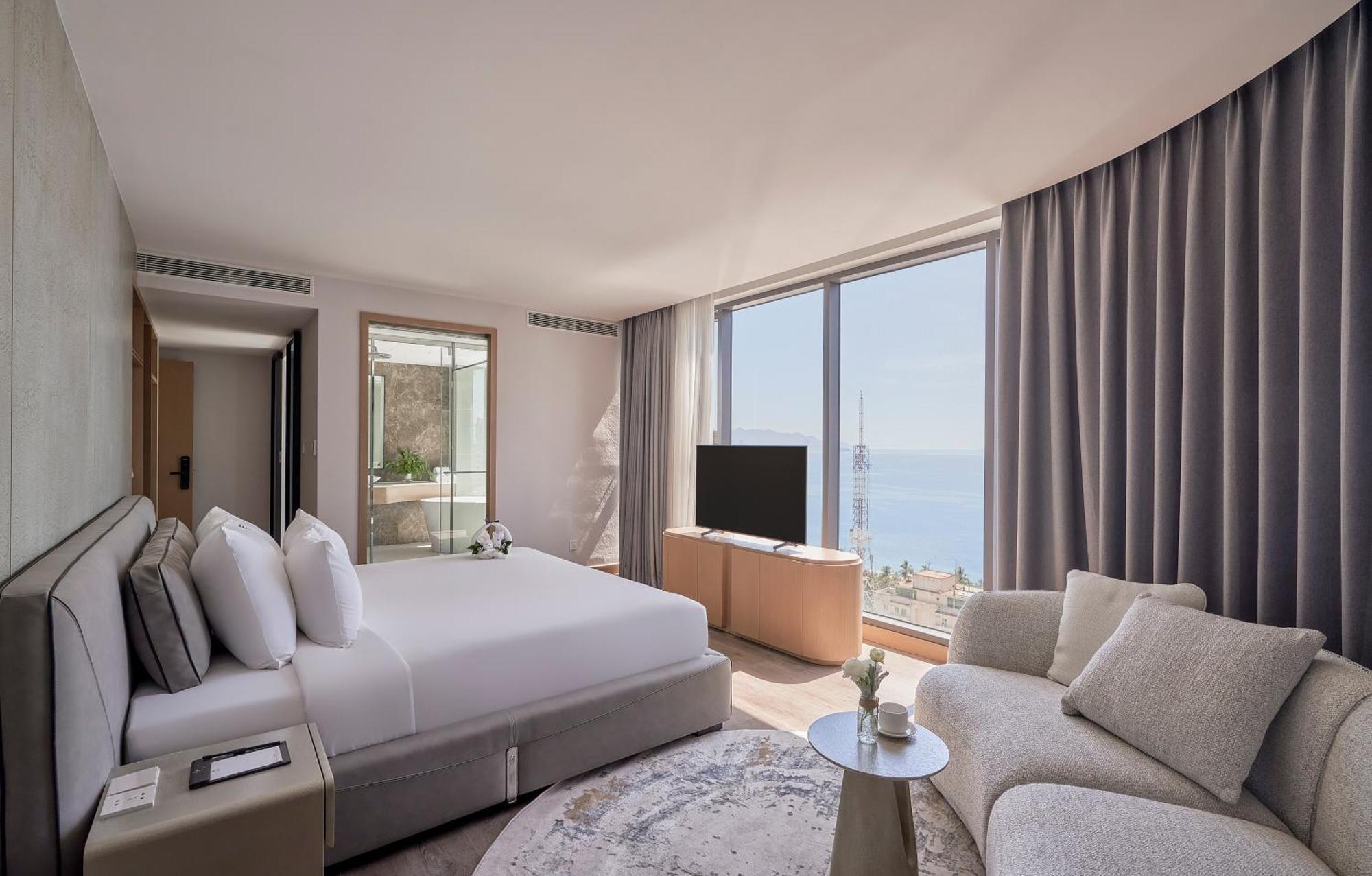 Adamas Boutique Hotel 5*
